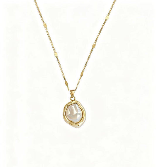 Alloy Frame Baroque Pearl Pendant