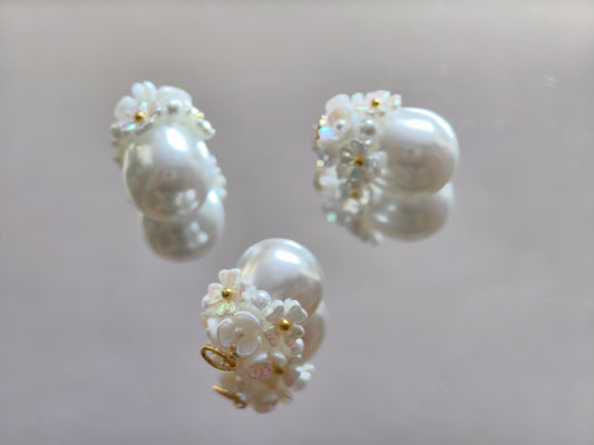 Dewdrop Bloom - Ethereal Pearl Pendant